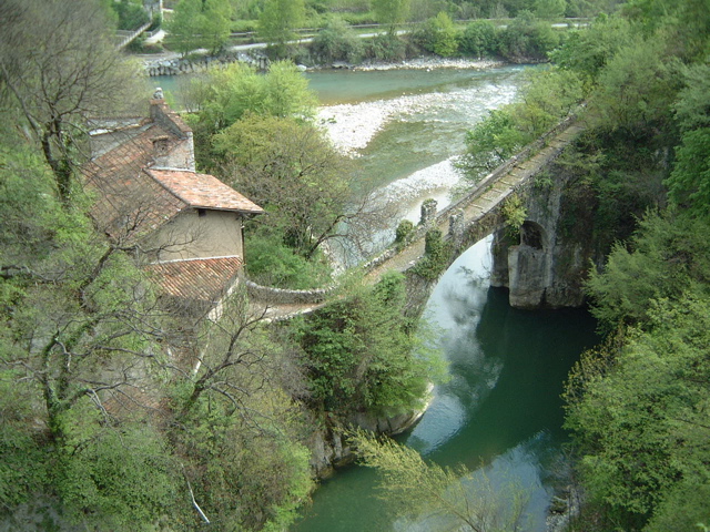 Ponte di Attone sul torrente Imagna