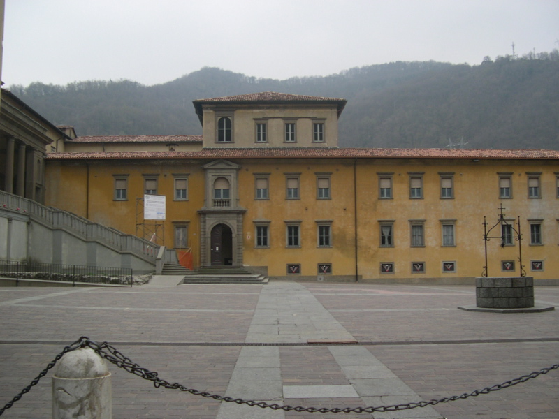 Pontida-Piazza del Giuramento-Viste d'insieme - 4
