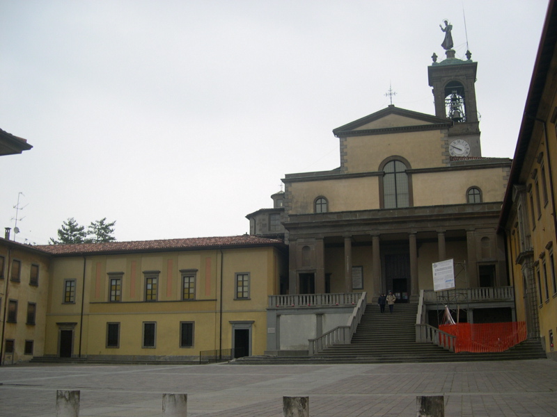 Pontida-Piazza del Giuramento-Viste d'insieme - 2