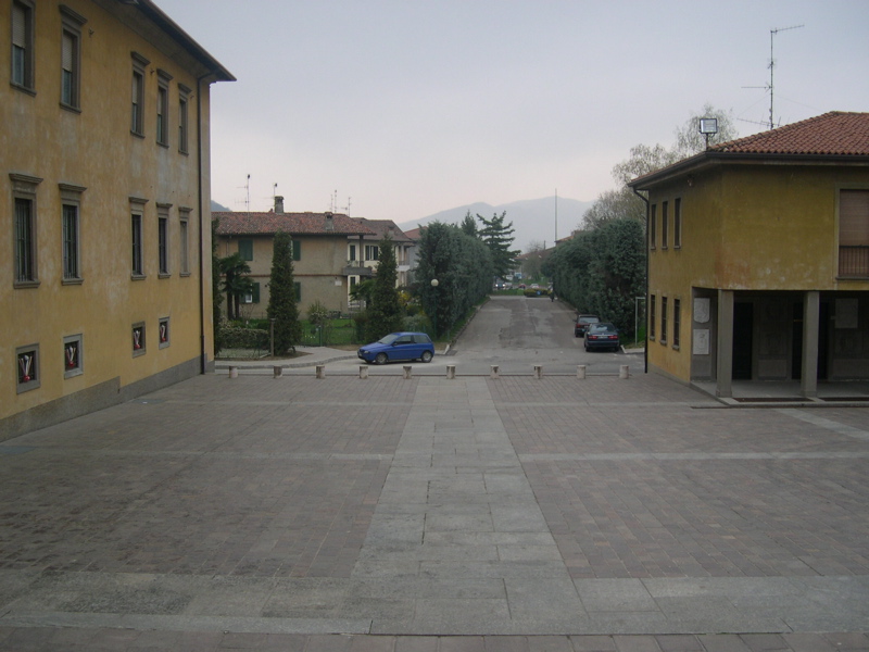 Pontida-Piazza del Giuramento-Viste d'insieme - 9